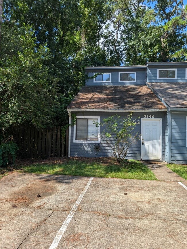 Building Photo - 2196 Sandpiper St Rental