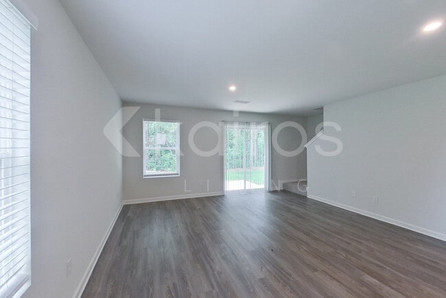 Photo - 360 Ironwood Ct