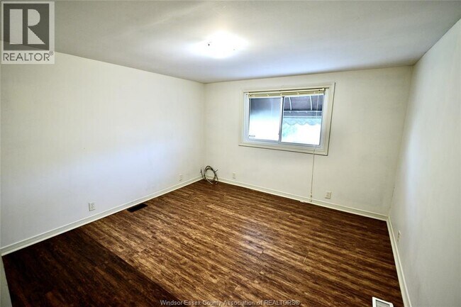 Photo - 1610 Hall Ave