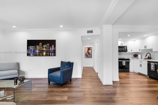 Photo - 5930 SW 47th St