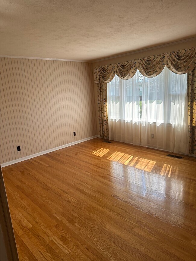 Photo - 404 N Gilmer Park