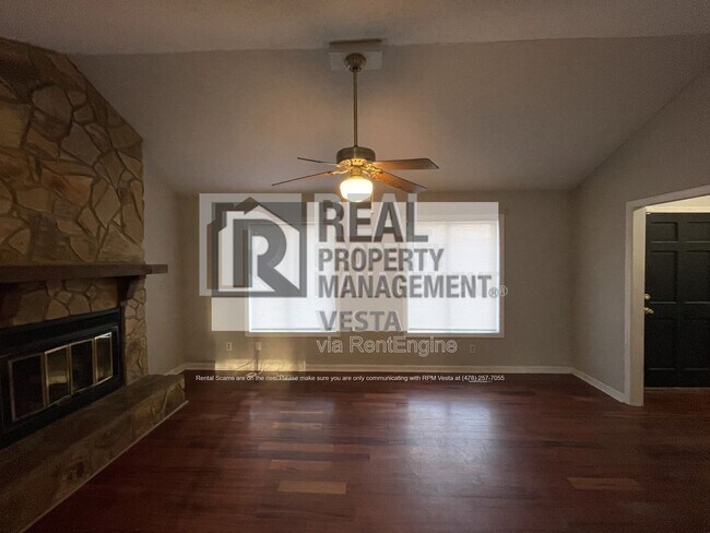 Photo - 307 Fox Tail Dr