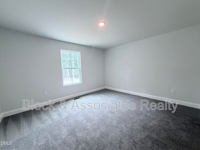 Photo - 824 Roane St