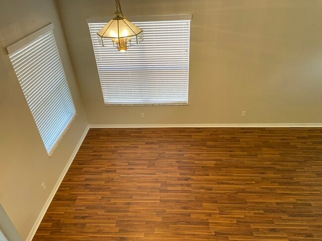 Photo - 1408 Holly Glen Run