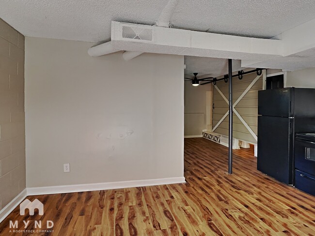 Photo - 1729 Morehead Ave