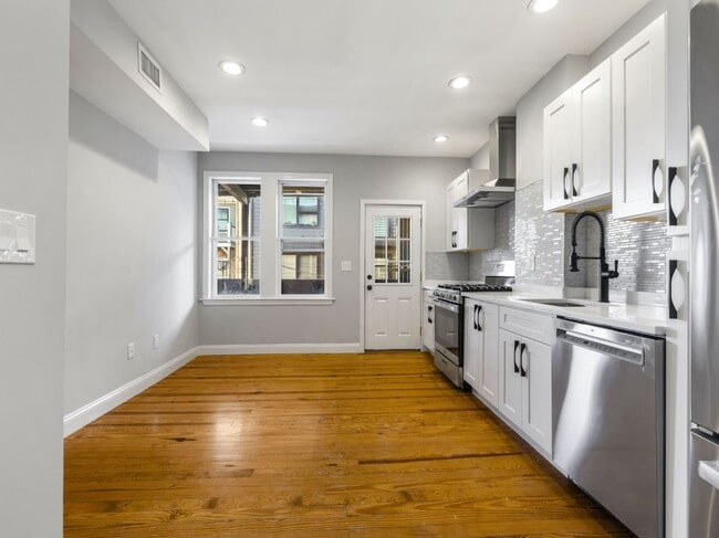 Photo - 131 Cottage St