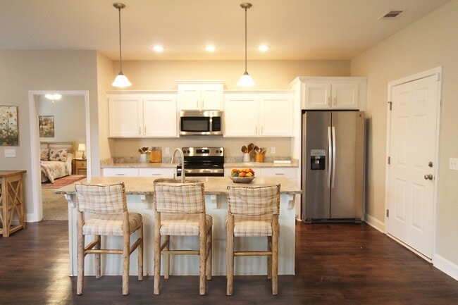 Photo - 209 Fallen Leaf Dr