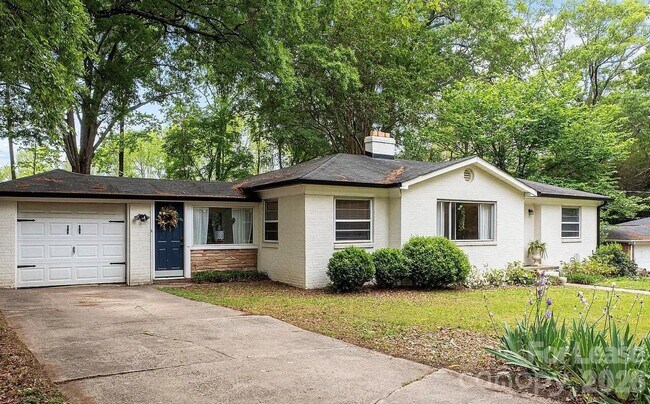 Photo - 5212 Pine Dr