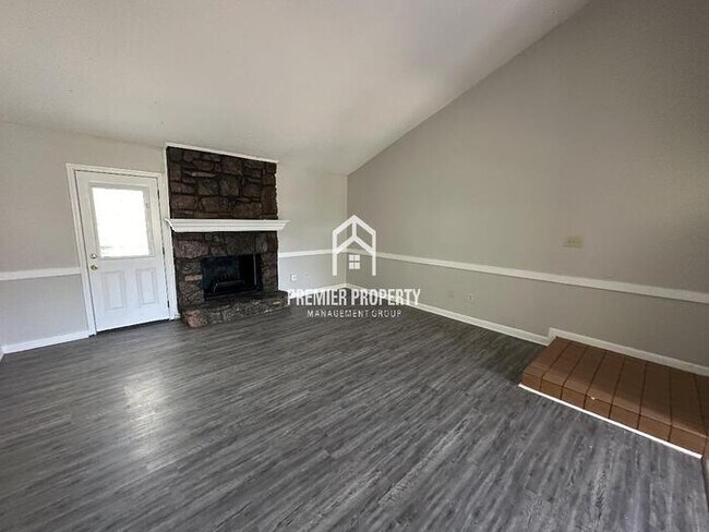 Photo - 4185 Sunnyslope Dr