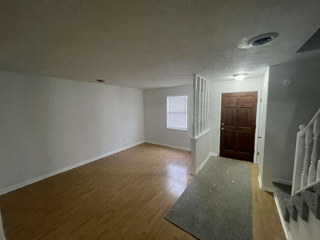 Photo - 121 Scenic Pk Pl