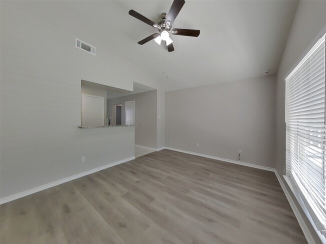 Photo - 5907 Misty Meadow St