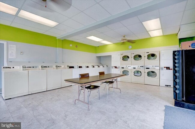 Photo - 1885 Johnson Rd