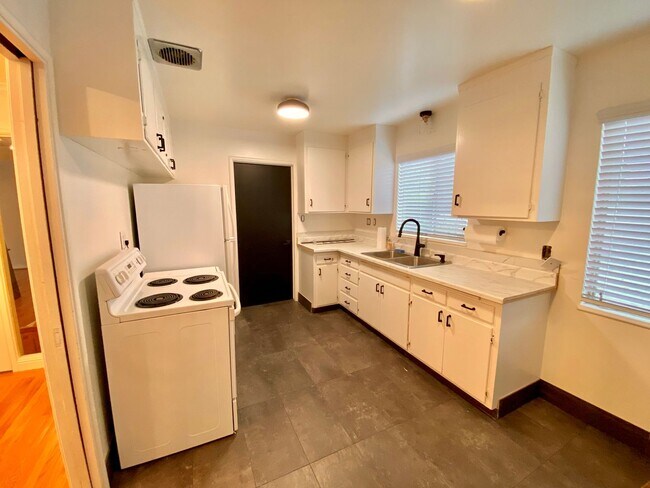 Photo - Recently Remodeled 3BD/2BA Southside Downtown Livermore Single-Family Home!