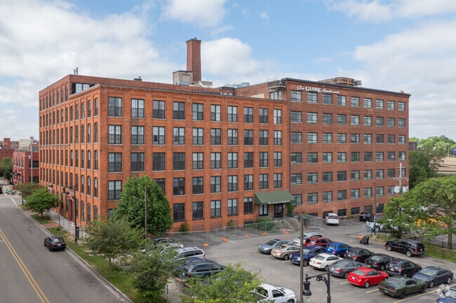 The Globe Apartments