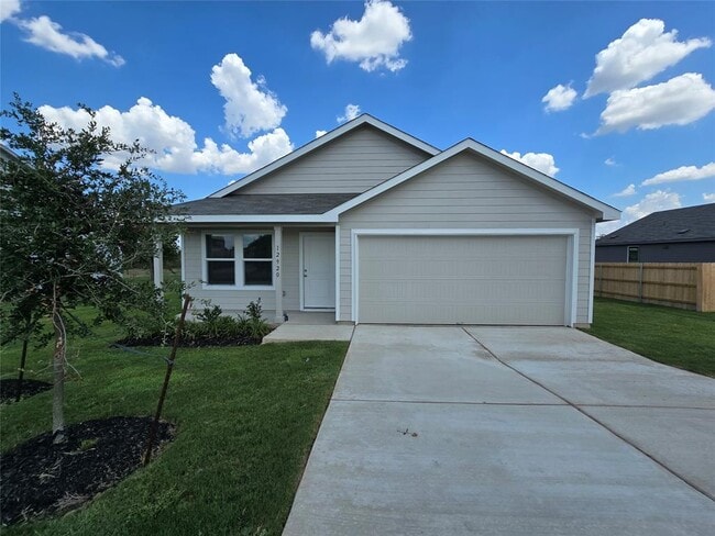 Building Photo - 12920 Eastland Dr Rental