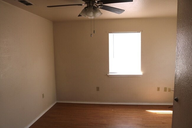 Photo - 1100 W Stockton Ave