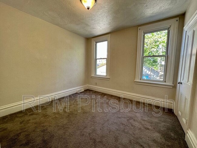 Photo - 817 N Sheridan Ave