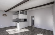 1BR, 1BA - 750 SF