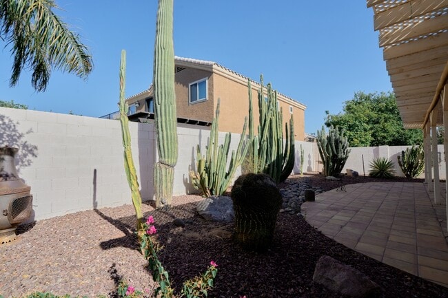 Photo - 1317 N Palmsprings Dr
