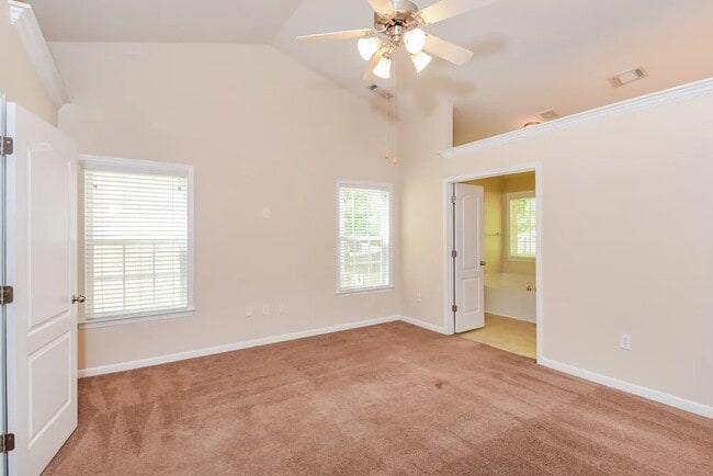Photo - 1320 Martins Down Dr SE
