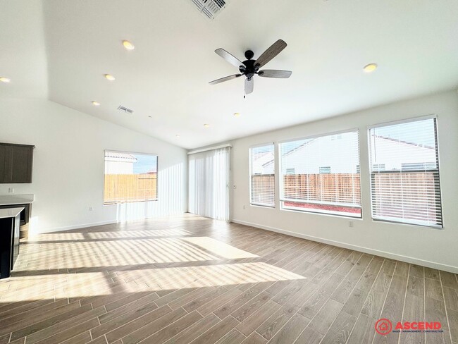 Photo - Stunning Newly Built Home in the Southwest!