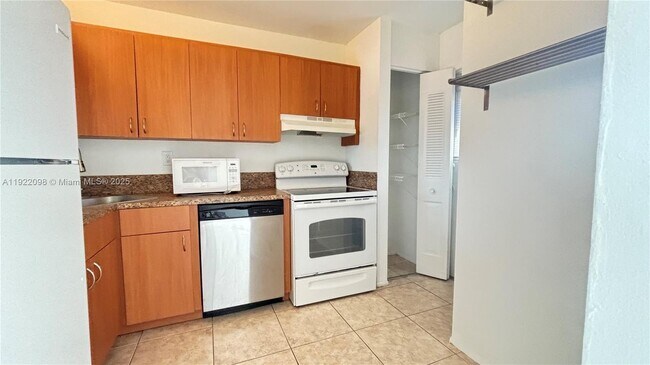 Photo - 4501 NE 21st Ave Unit 307