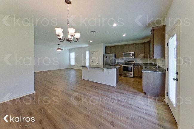 Photo - 115 Teddy Ln