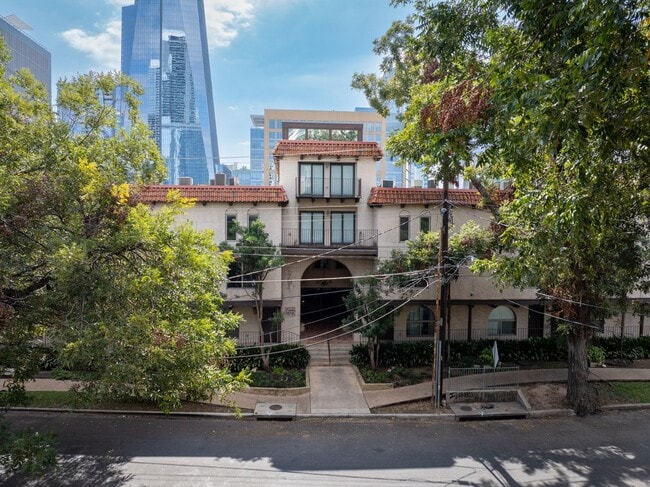 Photo - Downtown Austin 2 BD/ 2.5 BA Condo For Lease!