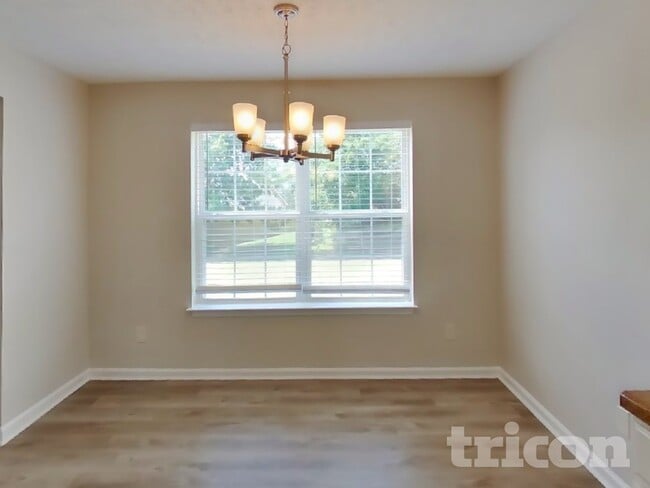 Photo - 673 Mable Dr