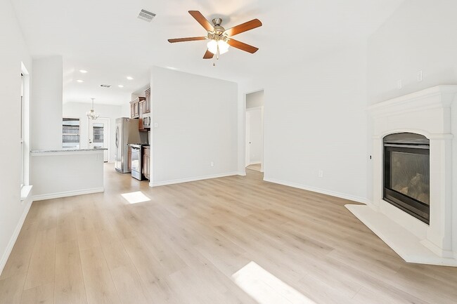 Photo - 7505 Paramount Dr