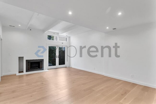 Photo - 1242 Francisco St