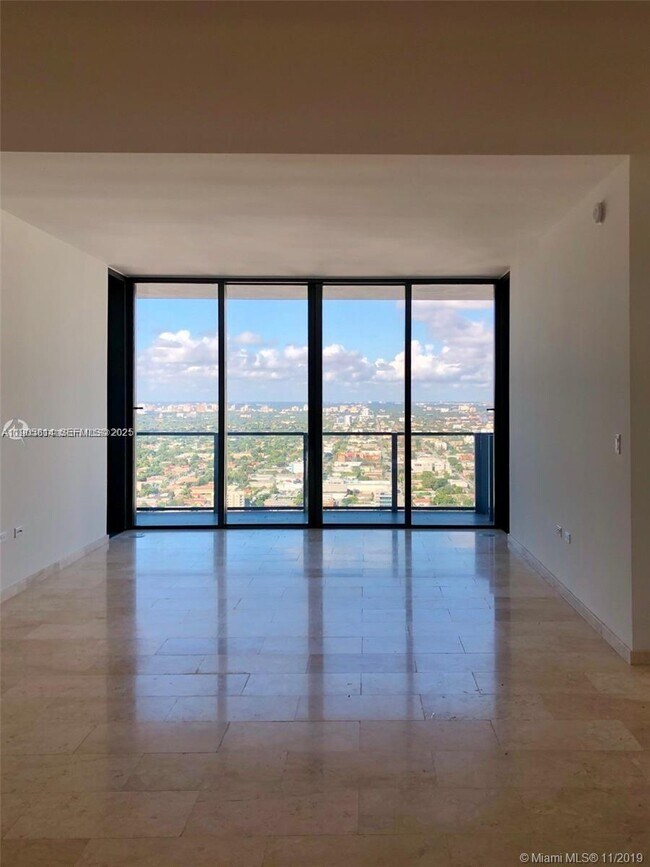 Photo - 88 SW 7th St Unidad 3610