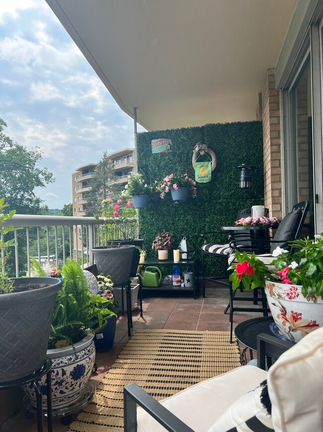 Photo - 100 West Ave Unit B6