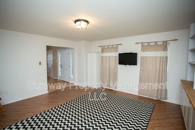 Photo - 31 Santalina Dr