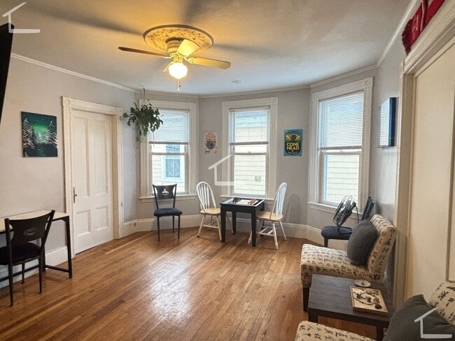 Building Photo - Awesome 5 bead 2 bath in Lower Allston..... Sept 1st Move in