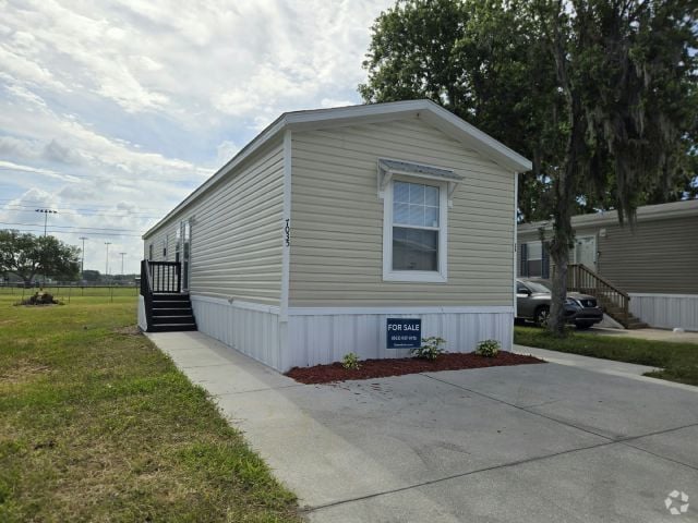 Building Photo - 7035 Greenbrier Village Dr Rental