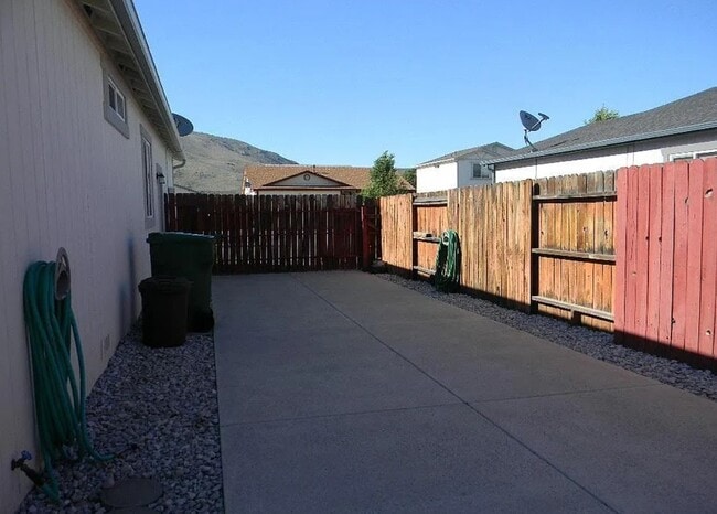 Building Photo - 17730 Fairfax Ct Rental