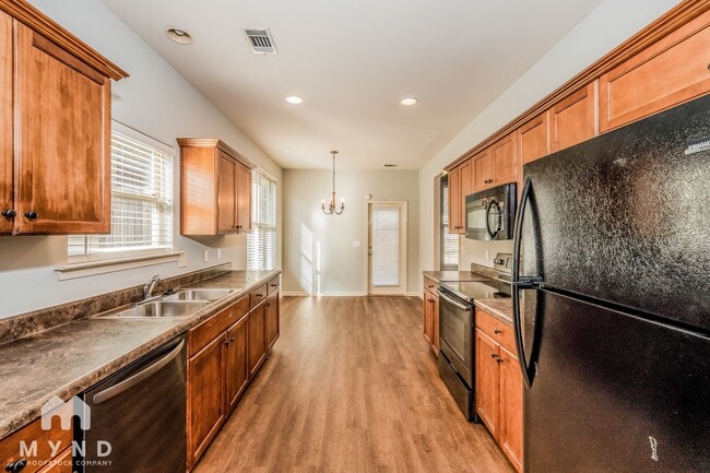 Photo - 1192 Washington Dr