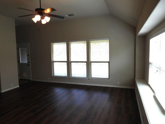 Photo - 1311 Fox Glen Trail