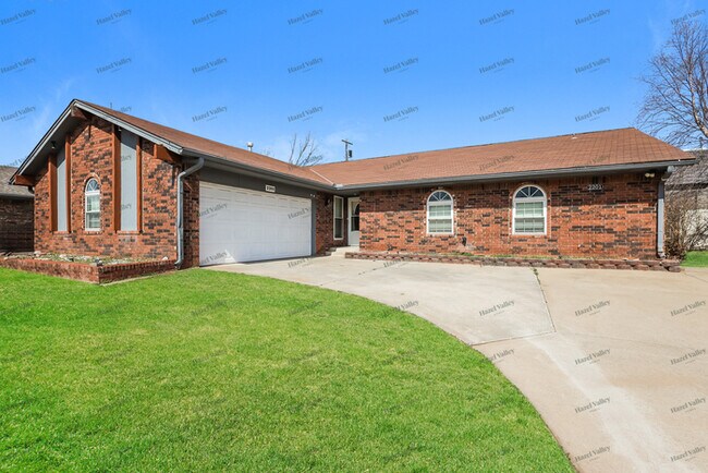 Photo - 2201 NW 46th St