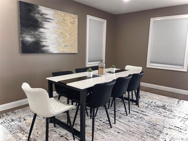 Photo - 91 E Fulton St