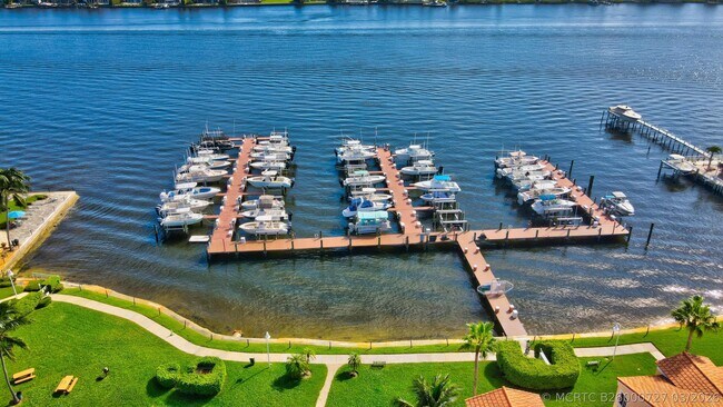 Photo - 145 Yacht Club Way Unit 304