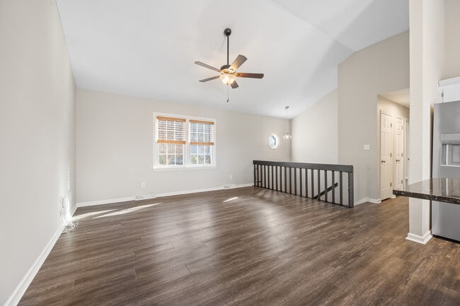 Photo - 117 Settlement Dr