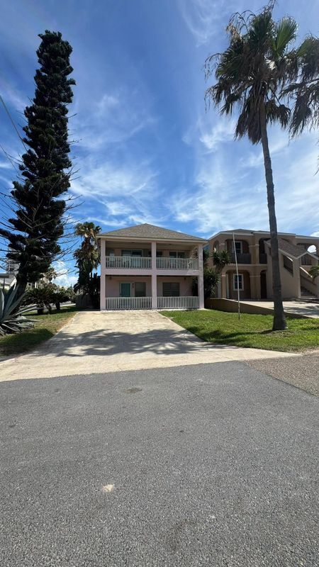 Photo - 108 W Capricorn Dr