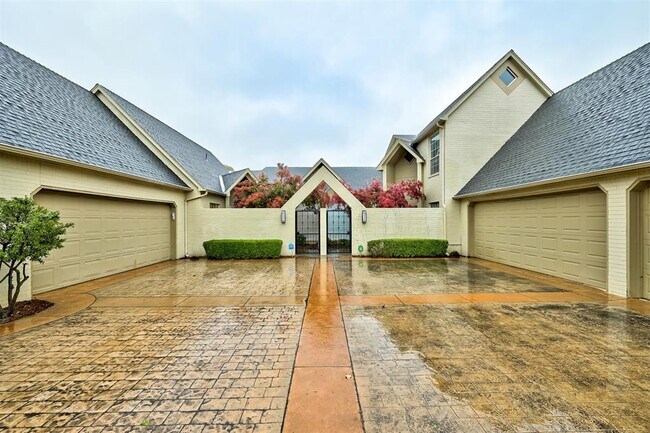 Photo - 1502 Duffner Dr