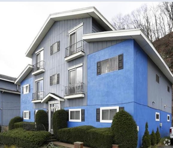 Building Photo - 22 River Rd Rental