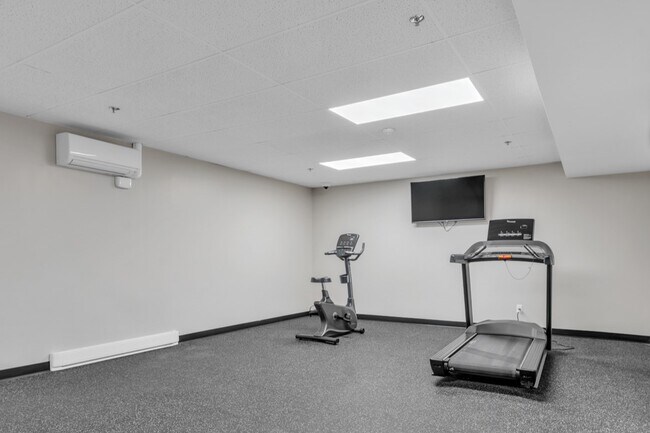 Photo - Frontenac Arms