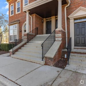 Building Photo - 29422 Glen Oaks Blvd W Rental