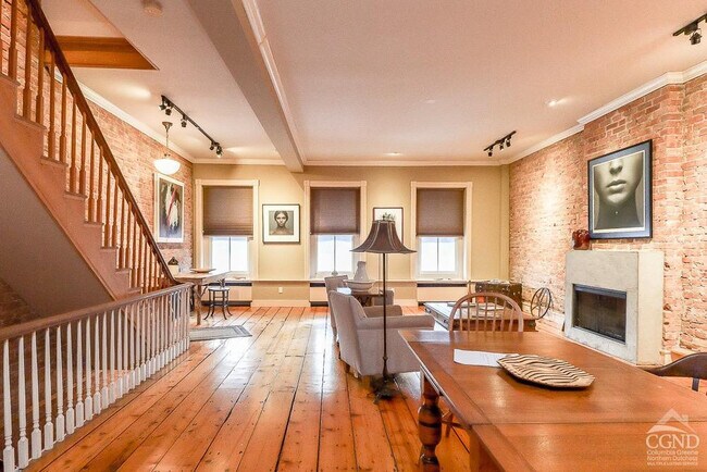 Photo - 258 Warren St