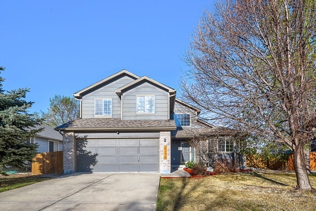 Building Photo - 4 Bedroom 3 Bathroom Home Available now!